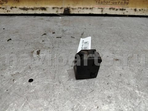 Кнопка стеклоподъёмника задняя правая Skoda Octavia, 1996 г., OEM 3в0959855, арт. 183944, фото 2