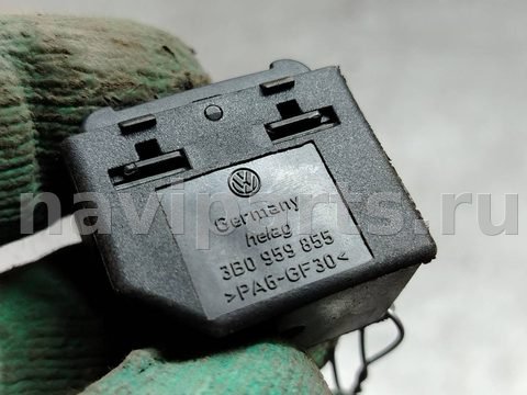 Кнопка стеклоподъёмника задняя правая Skoda Octavia, 1996 г., OEM 3в0959855, арт. 183944, фото 5