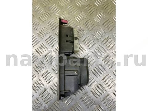 Кнопка стеклоподъёмника задняя правая Toyota Land Cruiser Prado, 2003 г., арт. 228642, фото 2