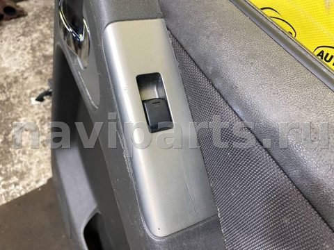 Кнопка стеклоподъёмника задняя правая Nissan Pathfinder, 2007 г., арт. 251437