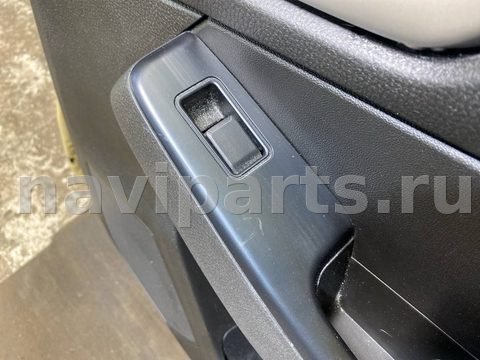 Кнопка стеклоподъёмника задняя правая Isuzu D-max, 2022 г., арт. 254816
