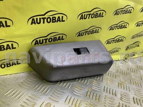 Кнопка стеклоподъёмника задняя правая Toyota Sequoia, 2013 г., OEM 7427100070, арт. 257724, фото 2
