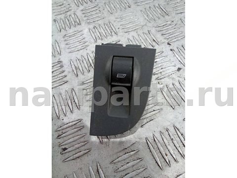 Кнопка стеклоподъёмника задняя правая Audi A6 C5, 2000 г., арт. 34865622
