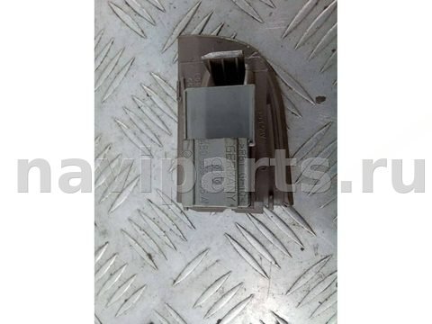 Кнопка стеклоподъёмника задняя правая Audi A6 Allroad C5, 2004 г., арт. 35810599, фото 4