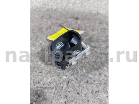 Кнопка стеклоподъёмника задняя правая Mercedes C W203, 2003 г., арт. 46023017550