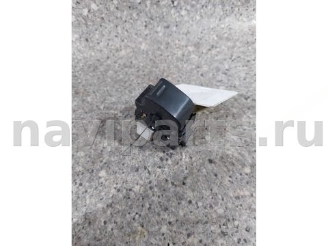 Кнопка стеклоподъёмника задняя правая Toyota Prius, 2004 г., арт. 46023024494