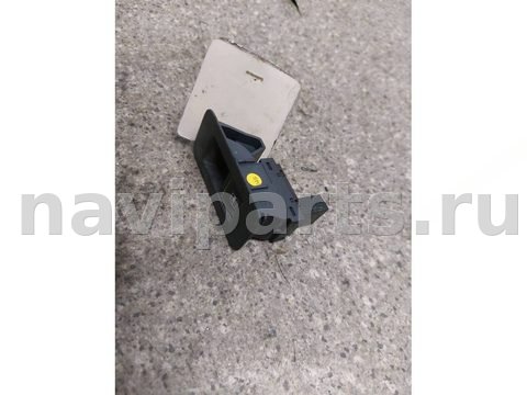 Кнопка стеклоподъёмника задняя правая Volkswagen Touareg, 2005 г., арт. 46023032136
