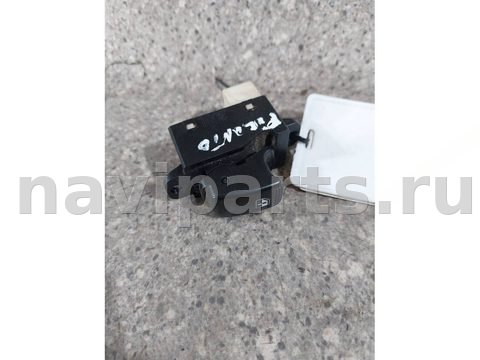 Кнопка стеклоподъёмника задняя правая Kia Picanto, 2006 г., арт. 46023037214