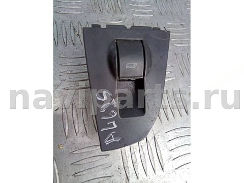 Кнопка стеклоподъёмника задняя правая Audi A6 Allroad C5, 2003 г., арт. 52590493