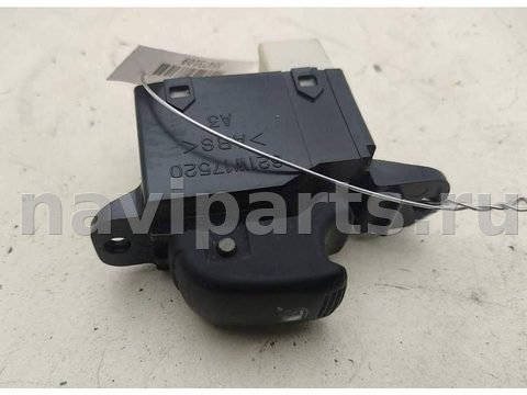 Кнопка стеклоподъёмника задняя правая Hyundai Santa Fe, 2001 г., арт. 55473109