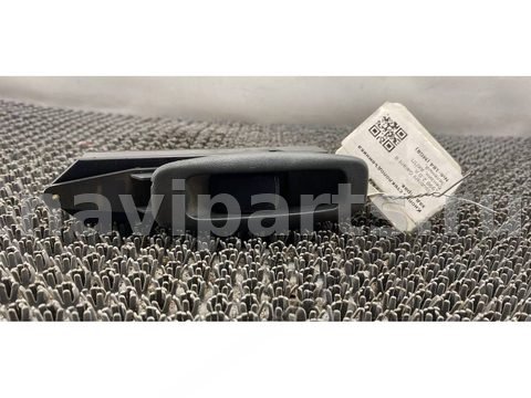 Кнопка стеклоподъёмника задняя правая Mitsubishi Galant, 1998 г., арт. 6-184