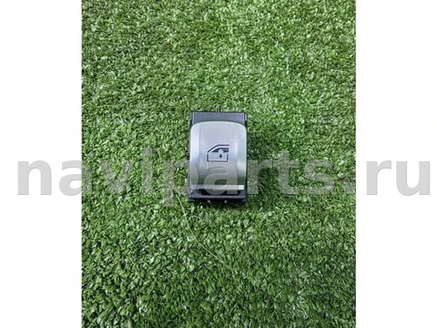 Кнопка стеклоподъёмника задняя правая BMW 5 G30/G31, 2017 г., арт. 64112345749195