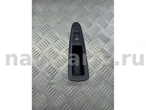 Кнопка стеклоподъёмника задняя правая Citroen C4, 2006 г., арт. 97953919