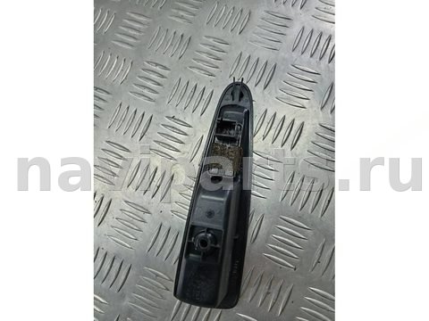 Кнопка стеклоподъёмника задняя правая Citroen C4, 2006 г., арт. 97953919, фото 3