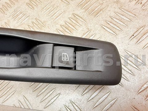 Кнопка стеклоподъёмника задняя правая Renault Grand Scenic, 2013 г., арт. A54418_5, фото 2