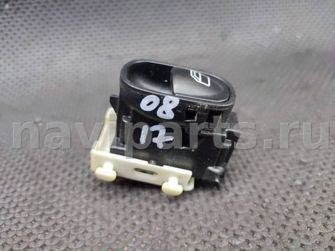 Кнопка стеклоподъёмника задняя правая Mercedes C W203, 2004 г., арт. B08-17_2, фото 2