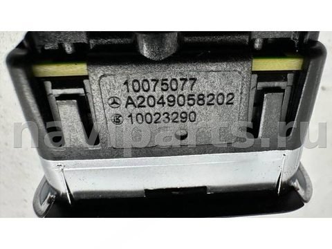 Кнопка стеклоподъёмника задняя правая Tesla Model X, 2019 г., OEM 10075077, арт. B126911_7, фото 5