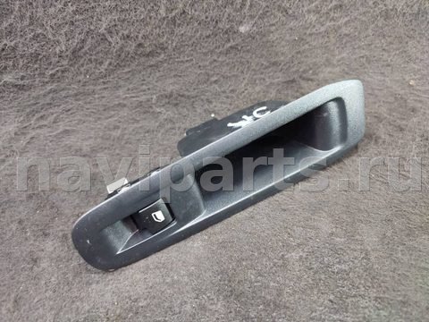 Кнопка стеклоподъёмника задняя правая Peugeot 308, 2017 г., арт. BP308-50