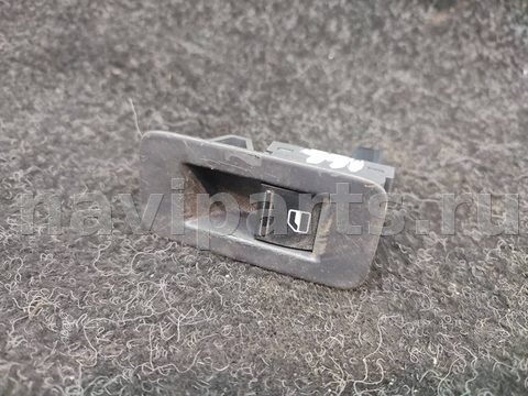 Кнопка стеклоподъёмника задняя правая Volkswagen Touareg, 2006 г., арт. BVT1-166_3
