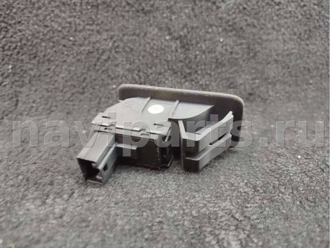 Кнопка стеклоподъёмника задняя правая Volkswagen Touareg, 2005 г., арт. BVWT-160_3, фото 2