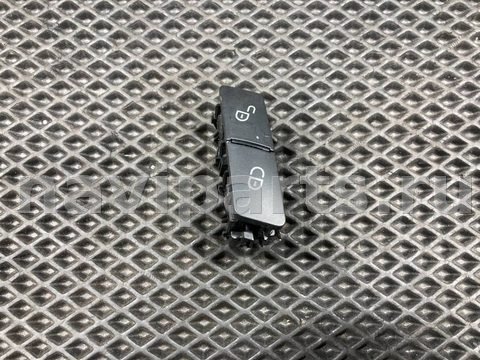 Кнопка центрального замка Mercedes CLA C117, 2015 г., OEM A2049058402, арт. 0008584_2