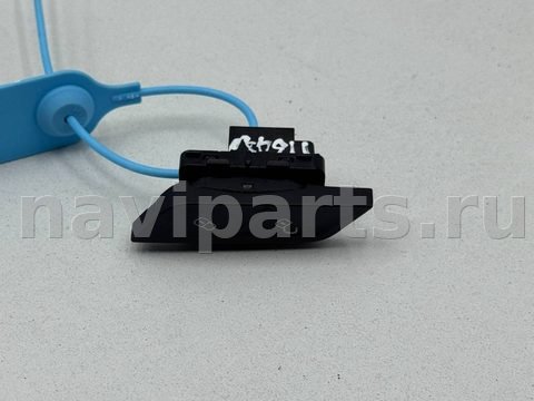 Кнопка центрального замка Volkswagen Tiguan, 2022 г., OEM 5NA962126, арт. 02126748