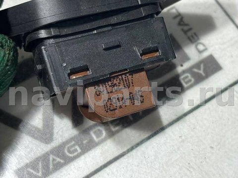 Кнопка центрального замка Audi A3 8V, 2015 г., OEM 8V1962107, арт. 101423531, фото 4