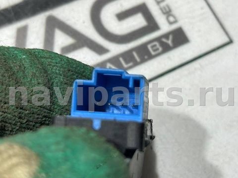 Кнопка центрального замка Volkswagen Passat USA, 2013 г., OEM 561962136A, арт. 101423978, фото 3