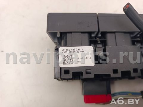 Кнопка центрального замка Skoda Octavia A7, 2017 г., OEM 5E1927132M, арт. 106308290, фото 3