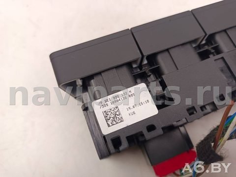 Кнопка центрального замка Skoda Octavia A7, 2017 г., OEM 5E1927132M, арт. 106308305, фото 5