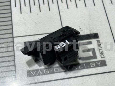 Кнопка центрального замка Volkswagen Tiguan, 2018 г., OEM 5NA962126, арт. 109917883, фото 3