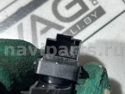 Кнопка центрального замка Volkswagen Tiguan, 2018 г., OEM 5NA962126, арт. 109917883, фото 4