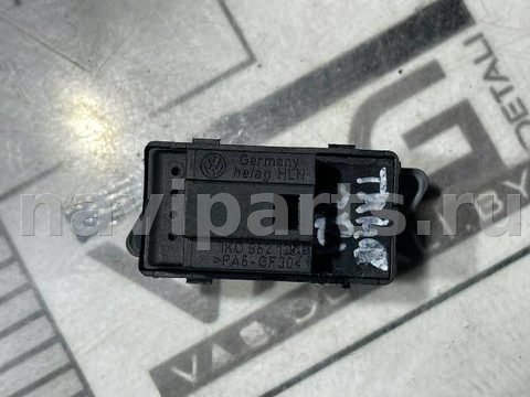 Кнопка центрального замка Volkswagen Tiguan, 2011 г., OEM 1K0962125B, арт. 119630235, фото 2