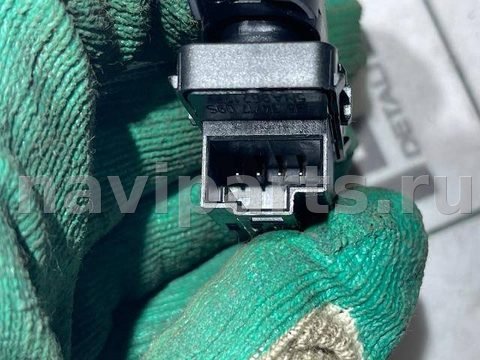 Кнопка центрального замка Volkswagen Tiguan, 2018 г., OEM 5NA962125, арт. 120413391, фото 3