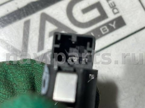 Кнопка центрального замка Audi Q7 4L, 2014 г., OEM 4L0962107B, арт. 127981351, фото 3