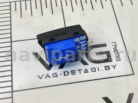 Кнопка центрального замка Volkswagen Touareg, 2012 г., OEM 7P6962126A, арт. 132172600, фото 2