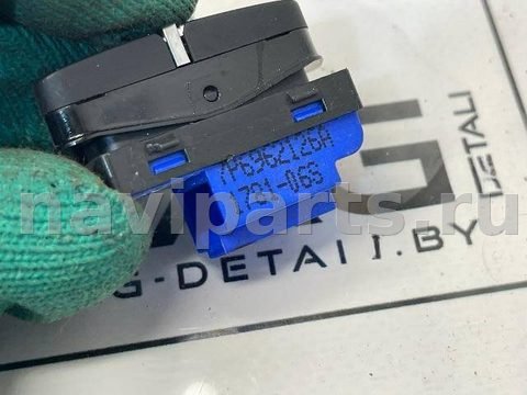 Кнопка центрального замка Volkswagen Touareg, 2012 г., OEM 7P6962126A, арт. 132172600, фото 4