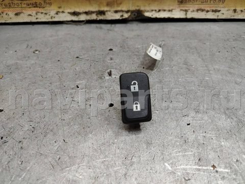 Кнопка центрального замка Volvo V50, 2003 г., OEM 30773333, арт. 194268