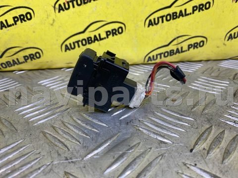Кнопка центрального замка Nissan Pathfinder, 2011 г., OEM 252105X00A, арт. 249151, фото 2