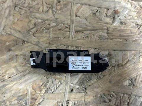 Кнопка центрального замка Porsche Panamera, 2020 г., OEM 971962125J, арт. 2503262, фото 2