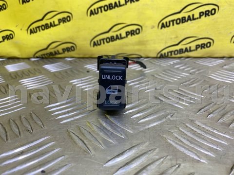 Кнопка центрального замка Nissan Navara, 2012 г., OEM 25210EB300, арт. 251041