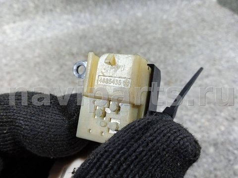 Кнопка центрального замка Dodge Caravan, 1998 г., арт. 46023017714_1, фото 3
