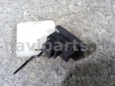 Кнопка центрального замка Volkswagen Touareg, 2005 г., OEM 7L6962125, арт. 46023032226, фото 3