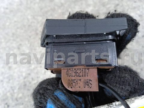 Кнопка центрального замка Audi A6, 2013 г., арт. 46023033998_1, фото 2