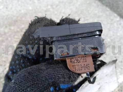 Кнопка центрального замка Audi A6 Allroad, 2013 г., арт. 46023034020, фото 2