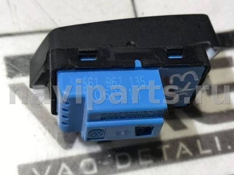 Кнопка центрального замка Volkswagen Passat USA, 2013 г., OEM 561962135, арт. 70448536, фото 2