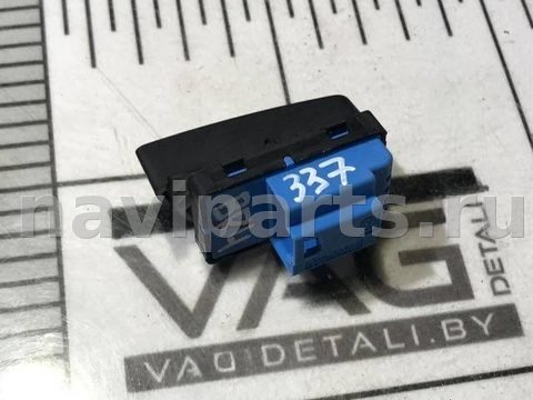 Кнопка центрального замка Volkswagen Passat USA, 2013 г., OEM 561962136, арт. 70448538, фото 2