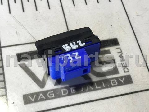 Кнопка центрального замка Volkswagen Touareg, 2013 г., OEM 7P6962126A, арт. 72849898, фото 2
