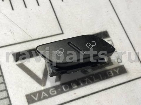 Кнопка центрального замка Volkswagen Jetta, 2015 г., OEM 5C6962125, арт. 77140681