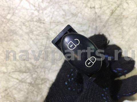 Кнопка центрального замка Rover 75, 2001 г., OEM YUF101380, арт. 85545535